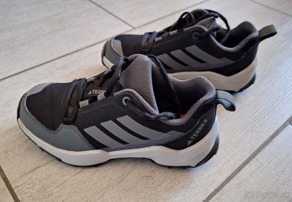 Detská obuv Adidas veľkosť 31 - 2
