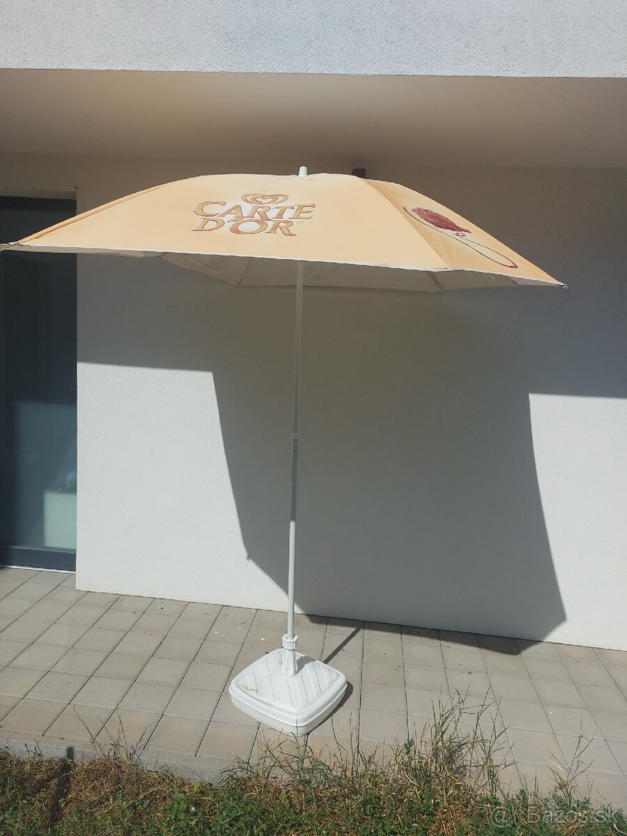 Zahradny slnečník s podstavcom - 2
