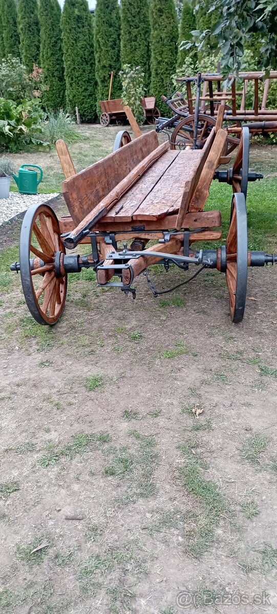 Starý drevený konský voz - 2