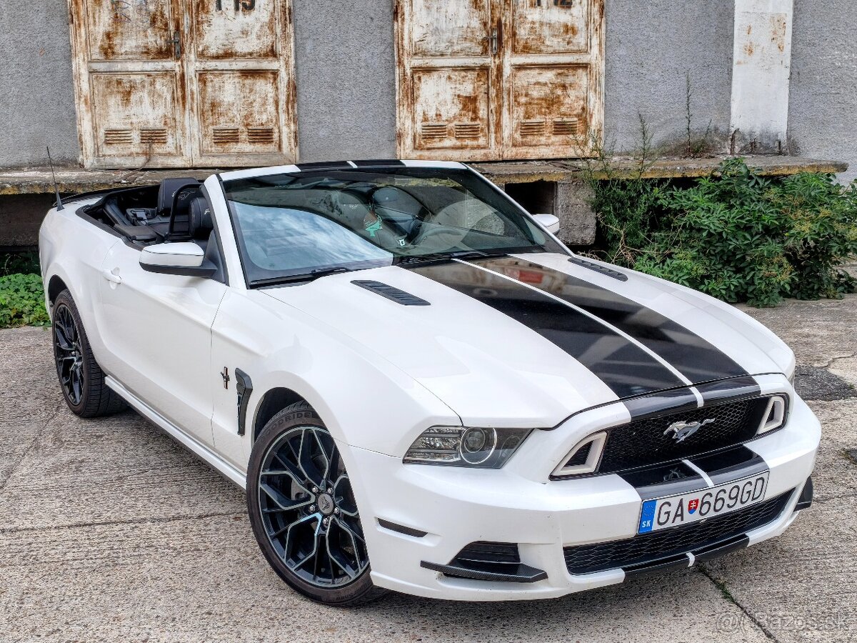 FORD MUSTANG CABRIO 3,7 V6 - 2