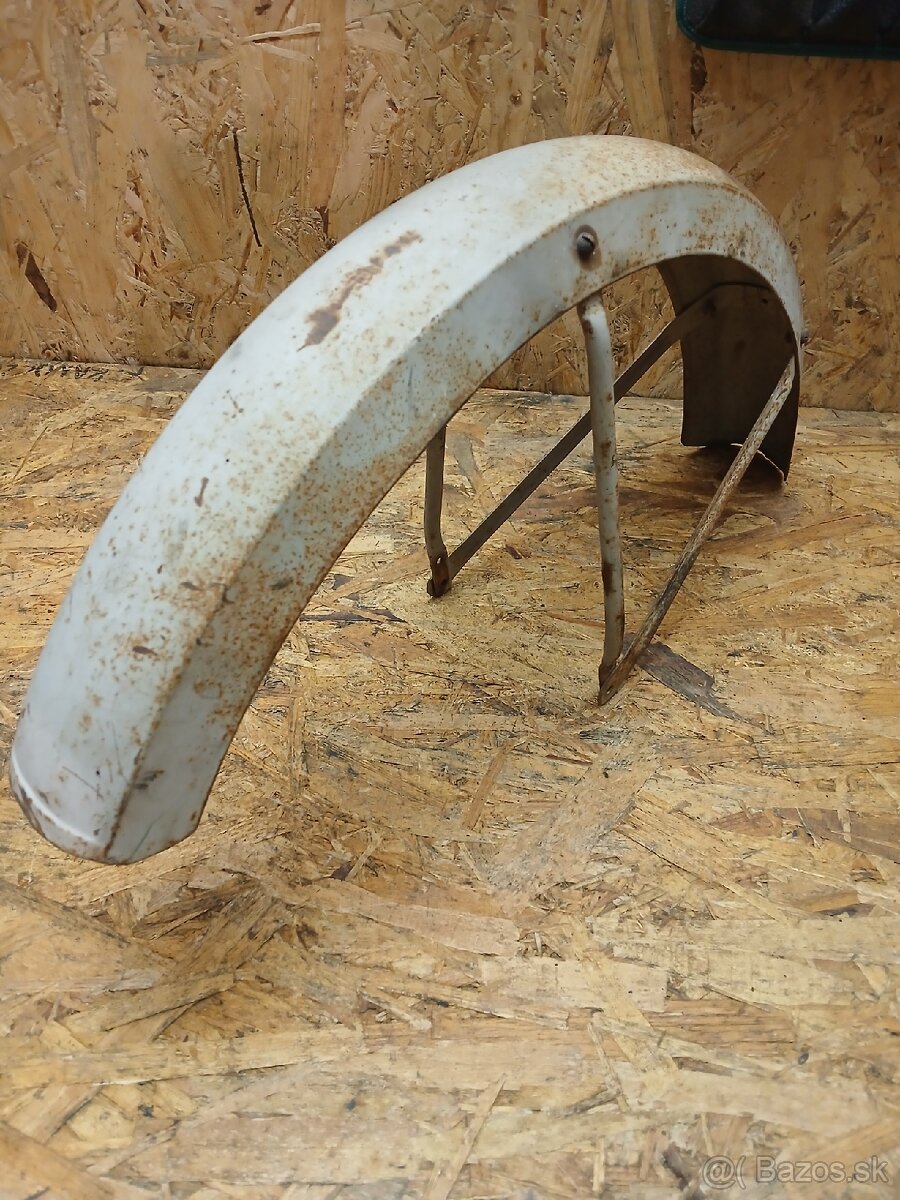 Babetta 207 predný blatník - 2
