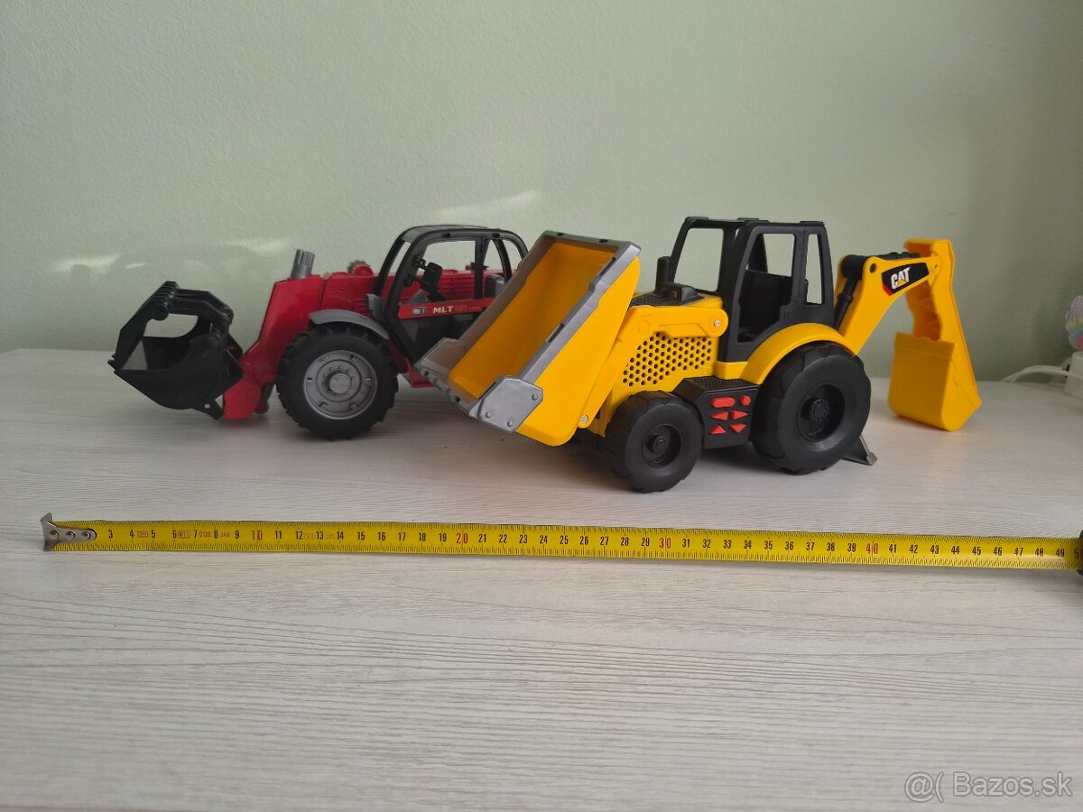 Bagre, autá, nakladač... - 2