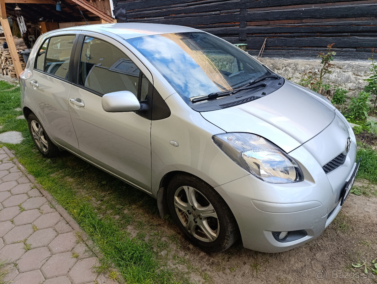 Predám TOYOTA YARIS 1.4D TS - 2