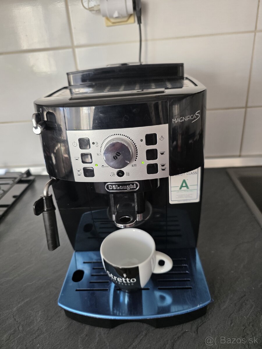 Kavovar Delonghi - 2