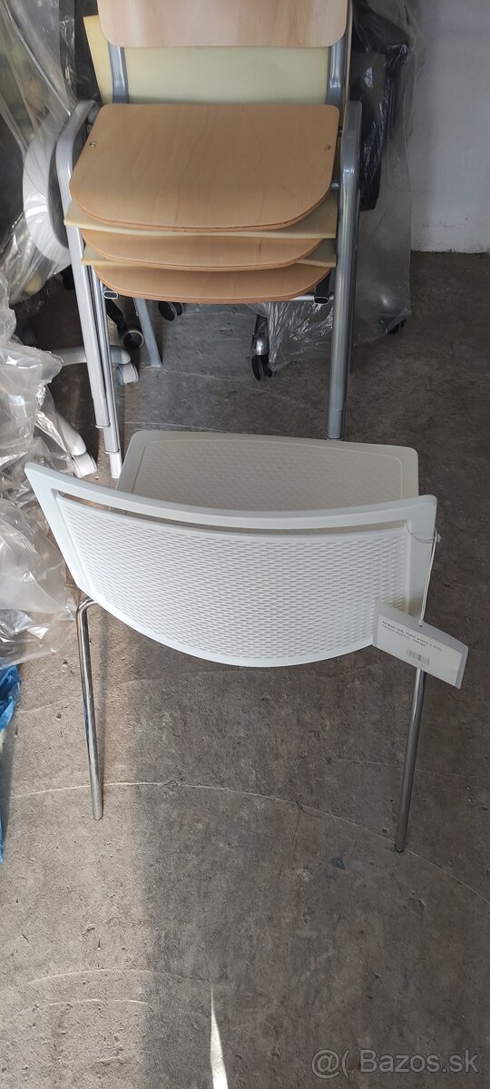 Dizajnová stolička - 2