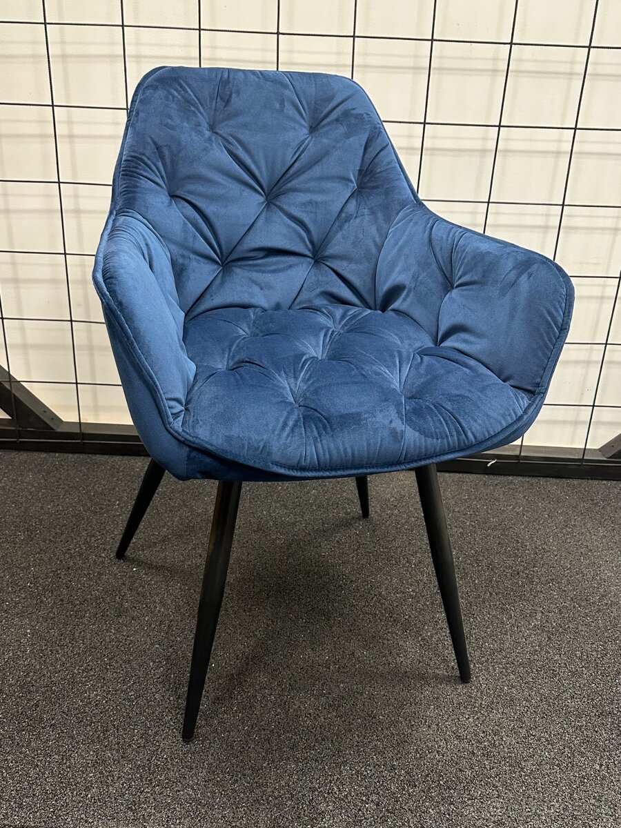 Pohodlné zamatové stoličky - 2