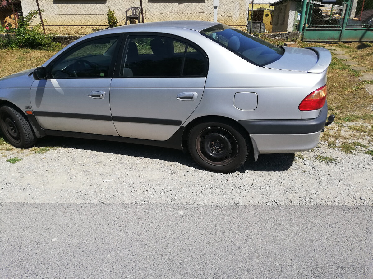 Toyota Avensis 2.0 D-4D - 2