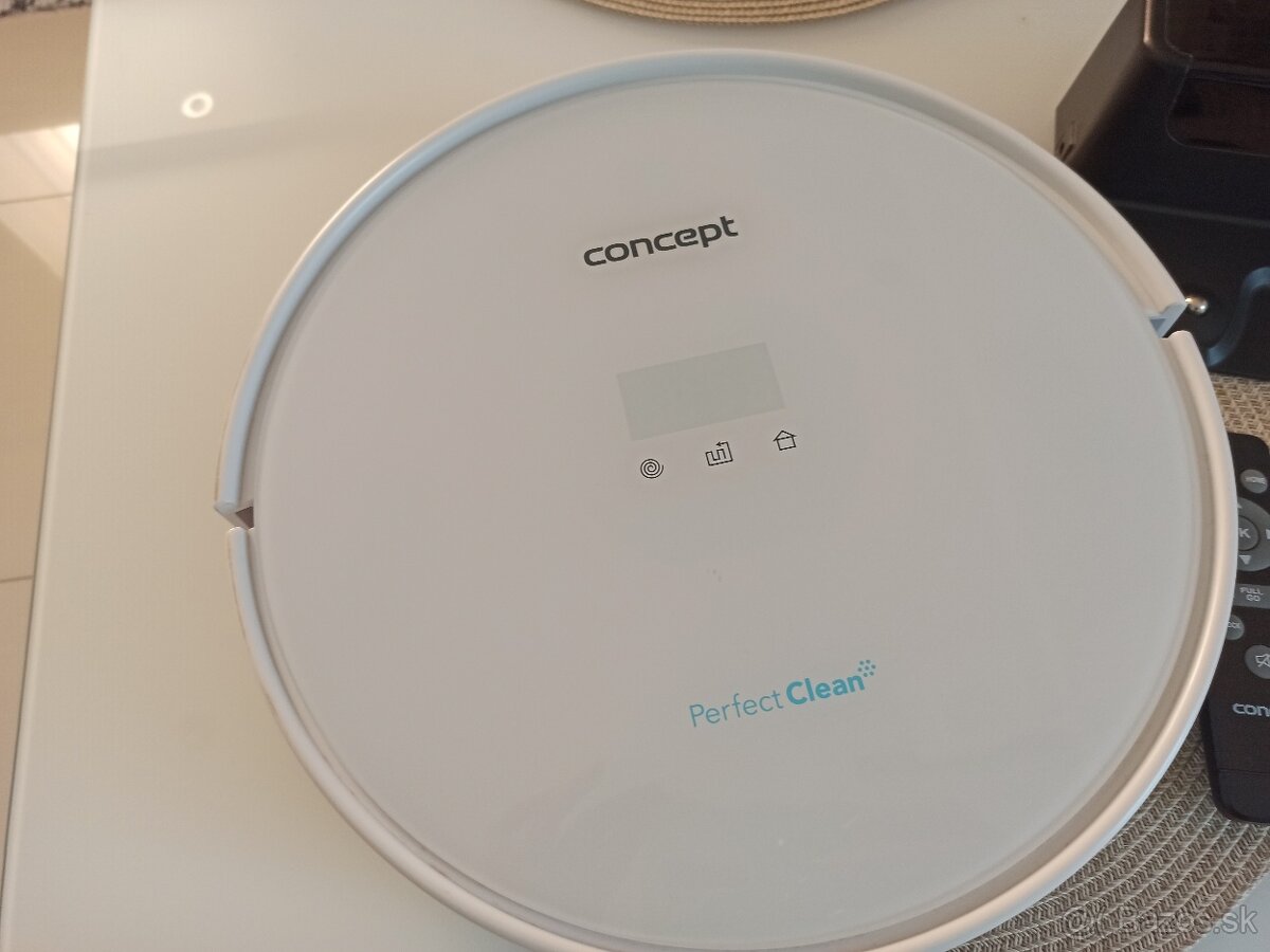 Robotický vysávač concept s mopom - 2