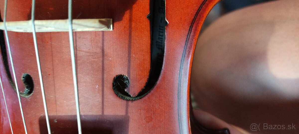 Husle Dowina 4/4 - 2