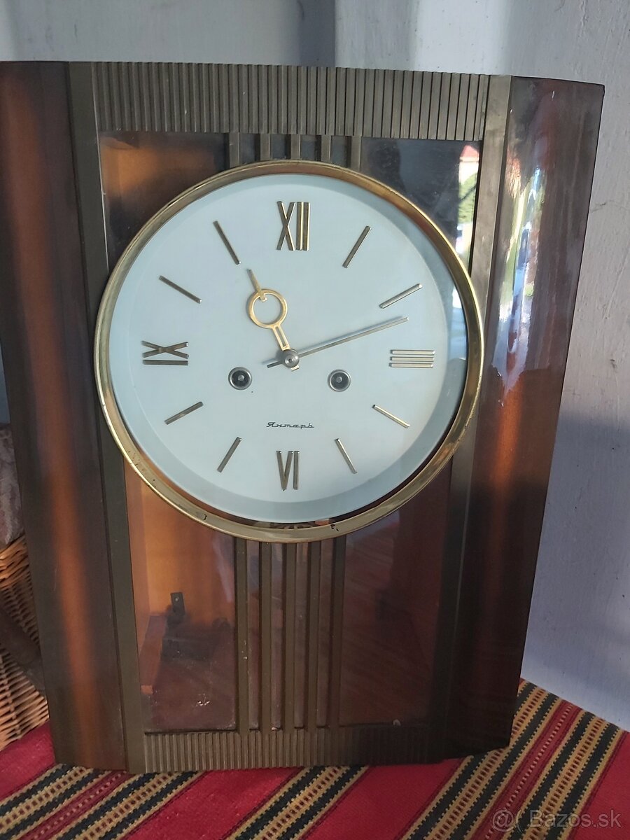 Rôzne staré hodiny - 2