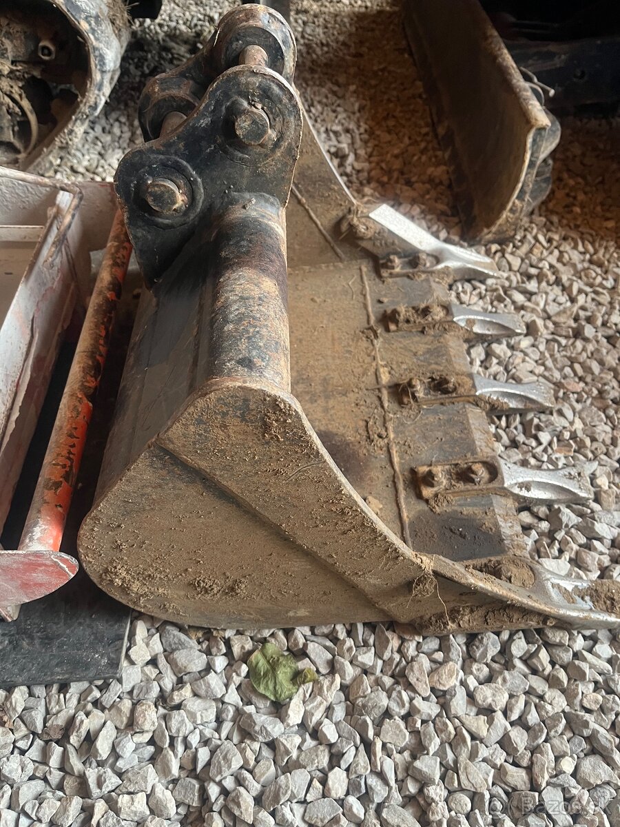 Lyzica 60cm na minibager JCB - 2