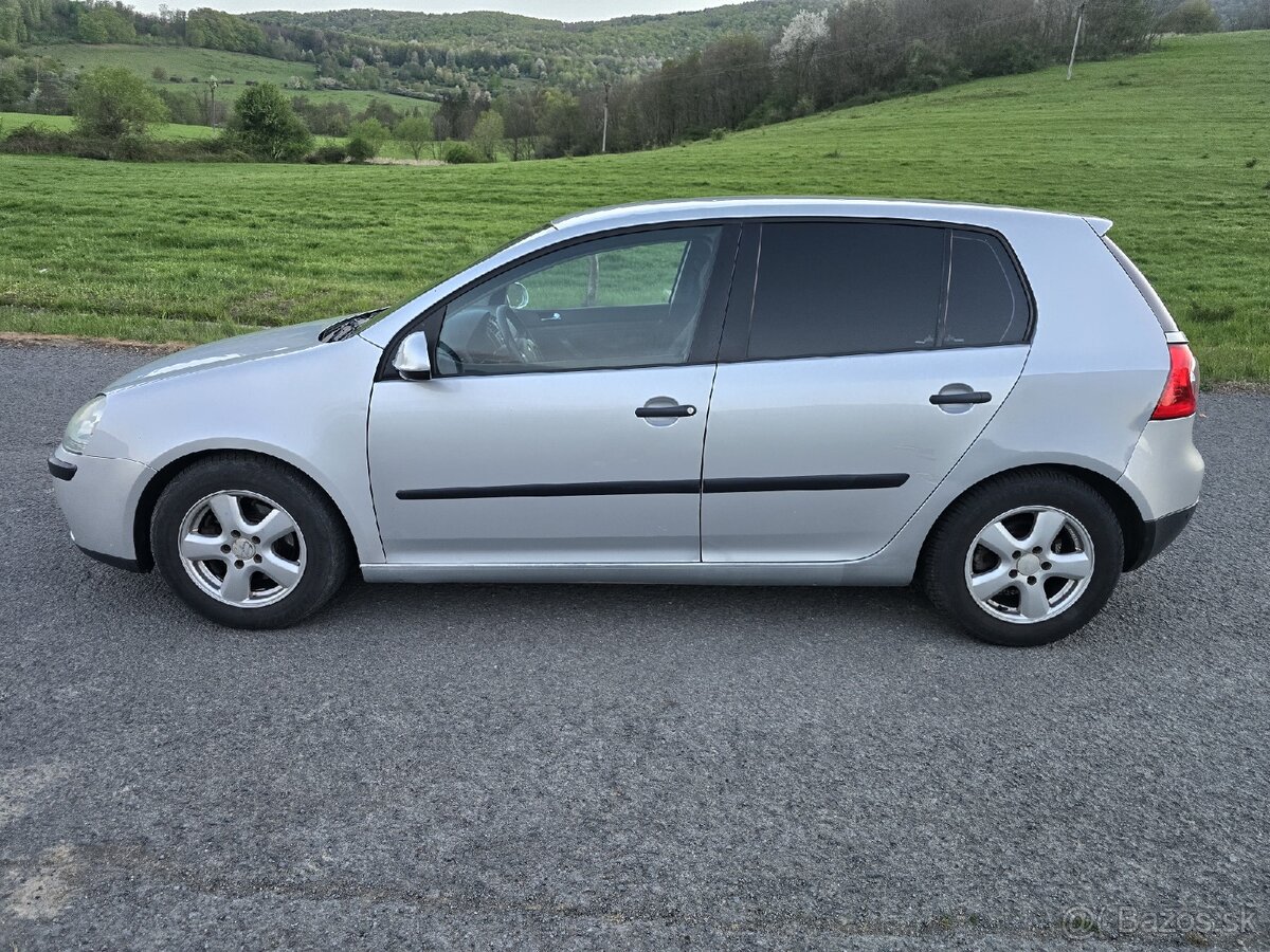 VW Golf 1.6 - 2