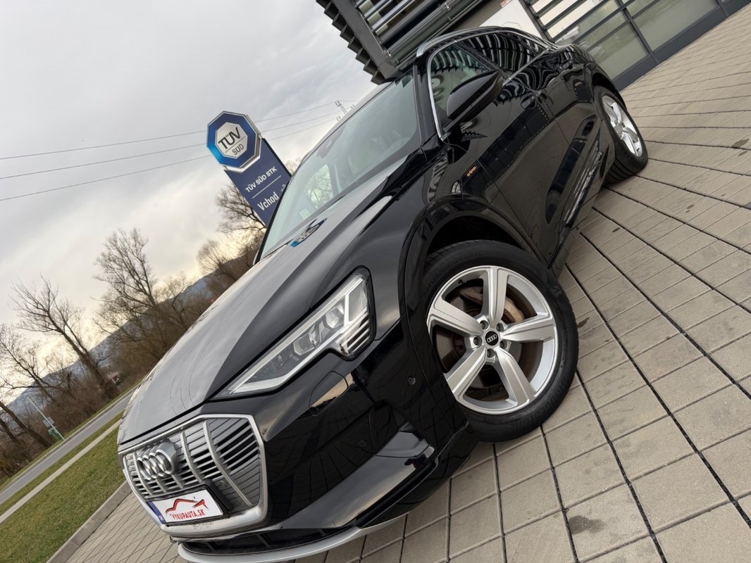 Audi E-tron 50 quattro S line - 2