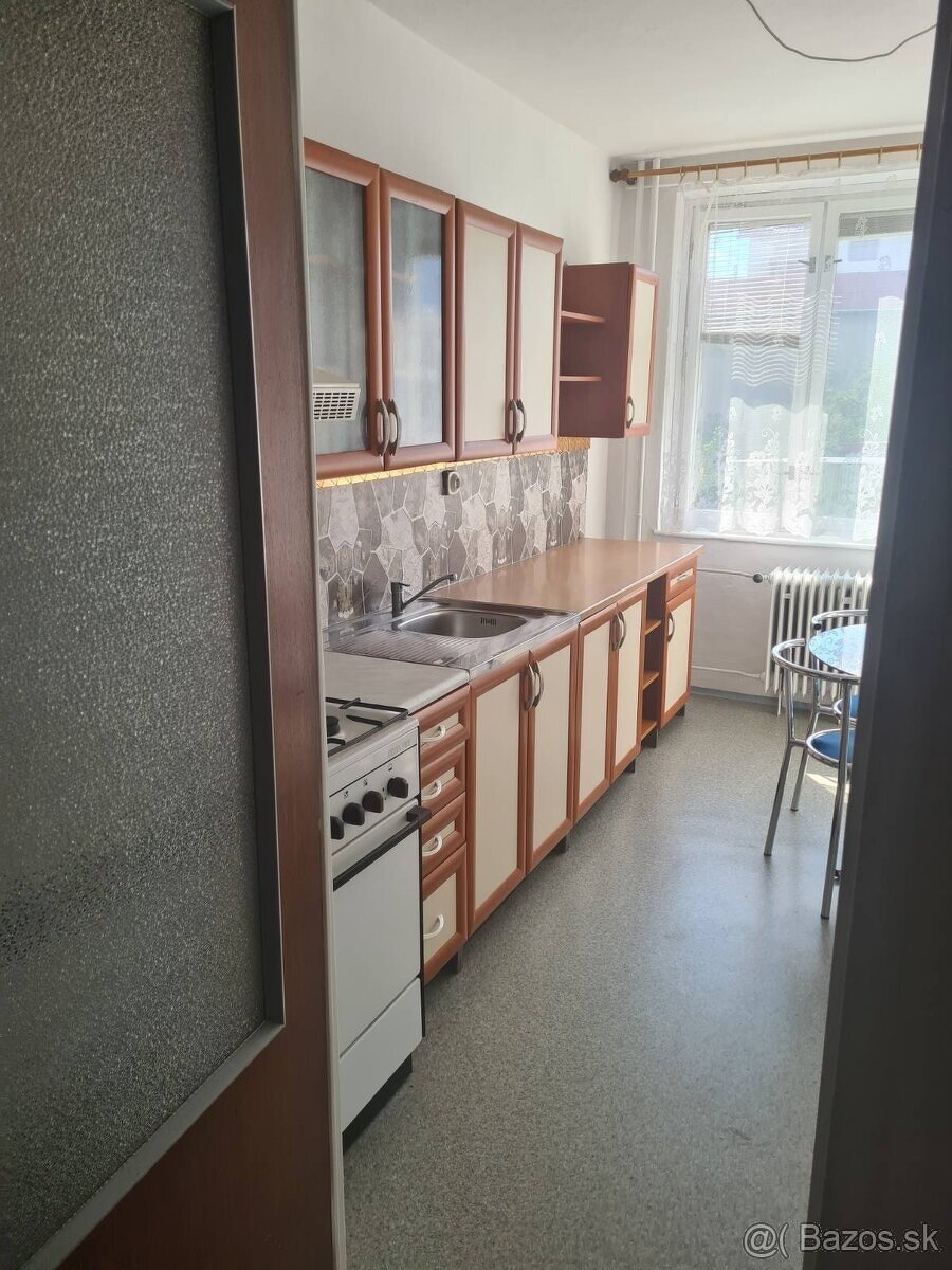 Predám veľký 2i byt - 2