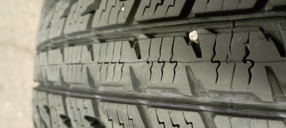 Predám zimné pneumatiky 215/70 R16 100H - 2