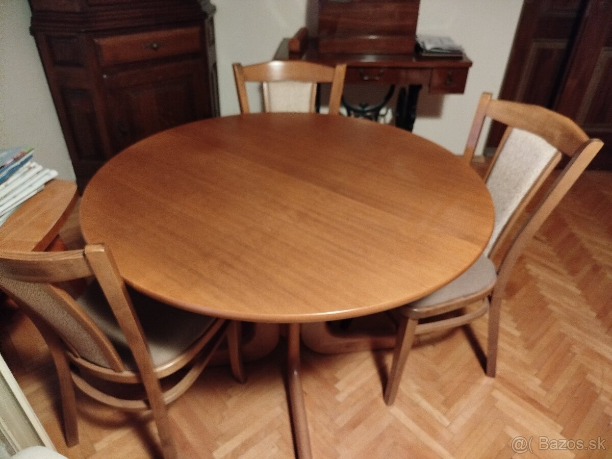 Drevený kruhový rozkladací stôl - 2