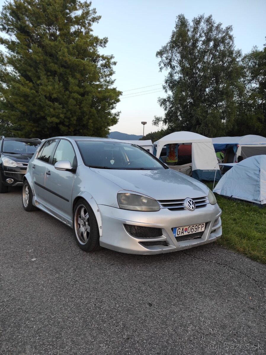 Cukrík - Volkswagen Golf 1,4 benzín - 2