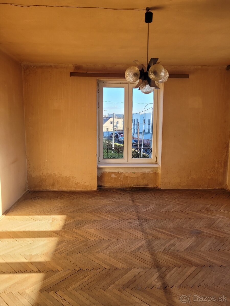 Veľký 2 izb. byt, ul. Školská - 2