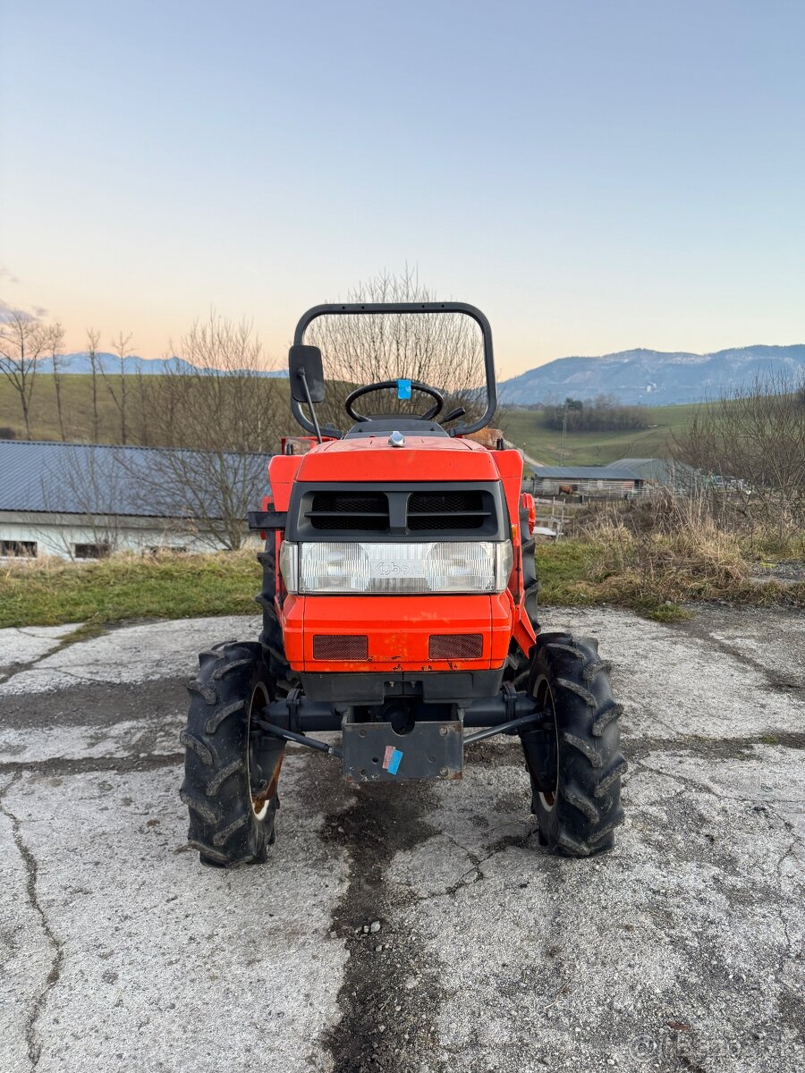Japonský malotraktor Kubota GL200 s rotavátorom - 2