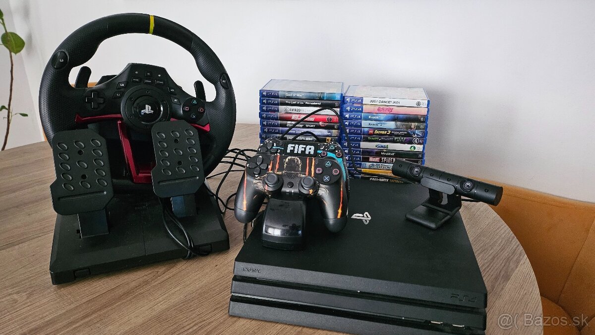 Predam PS4 1TB + hry + prislusenstvo - 2