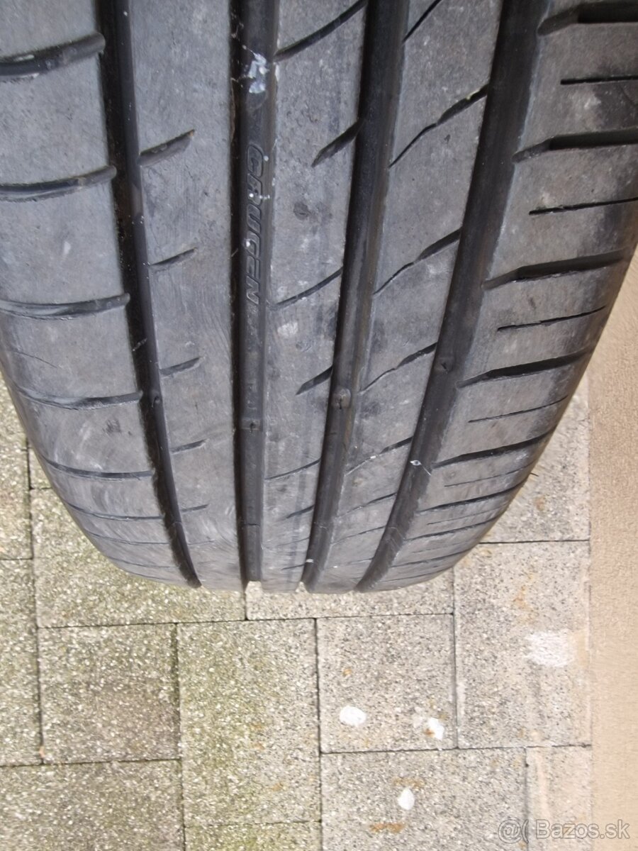Letné pneu 235/55R18 KUMHO - 2