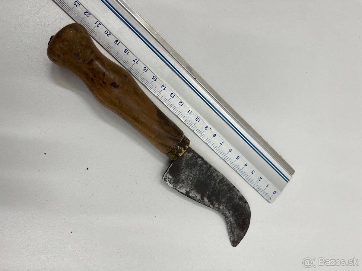 Starožitný vinohradnícky nôž - 2