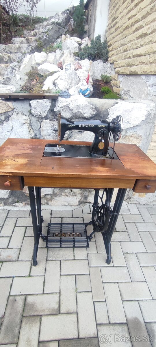 Funkčný šijací stroj Singer - 2