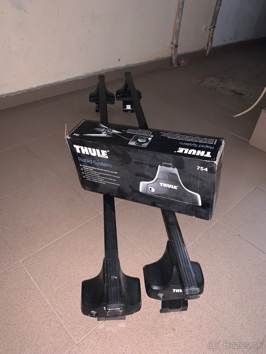 Strešné nosiče Thule squarebar (Passat CC) - 2