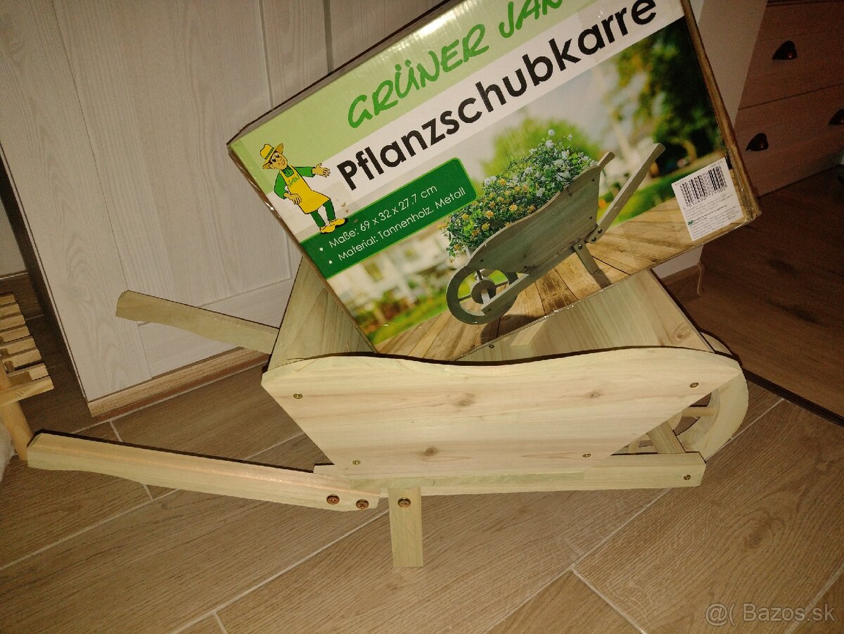 Záhradný fúrik na kvety - 2