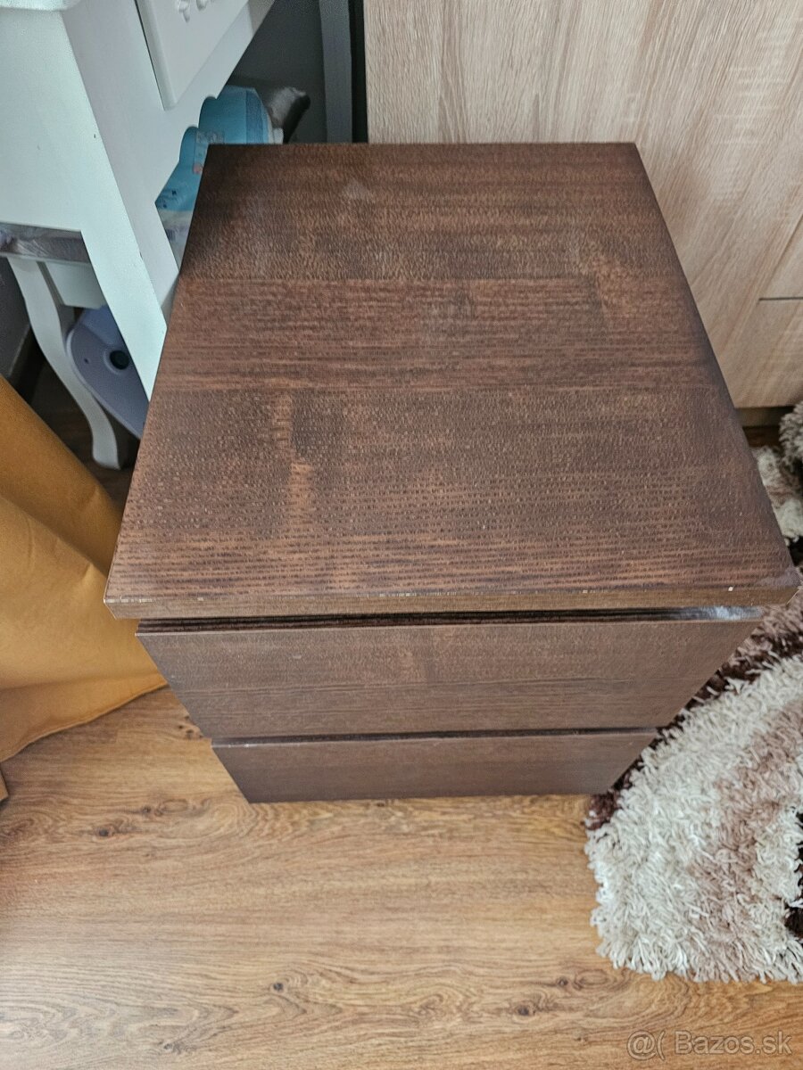 Nočný stolík - 2