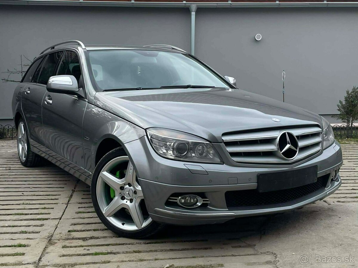 Mercedes-Benz C320 - 2