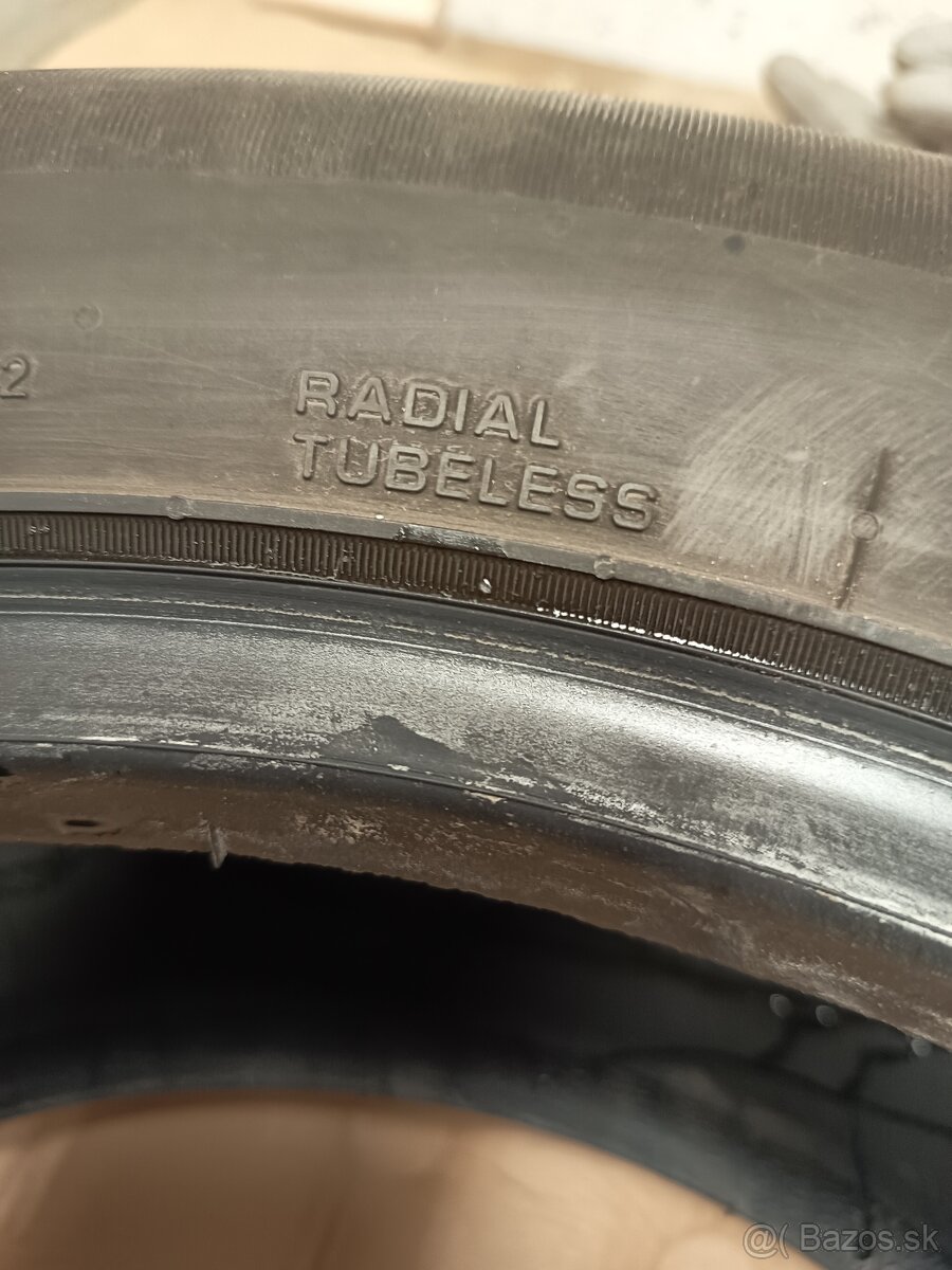 Predám pneu 215/60R17 96H - 2