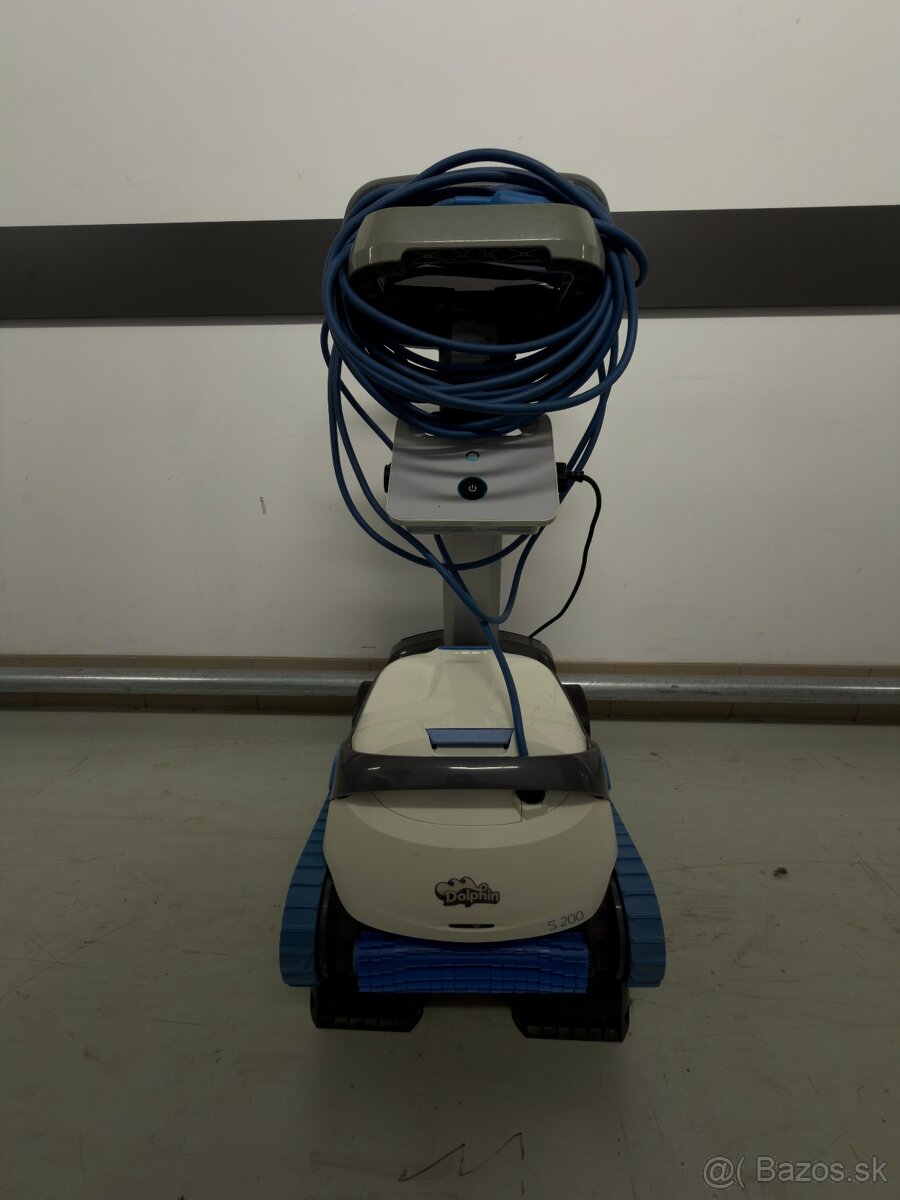 Dolphin s200 - Automatický bazénový vysávač - 2