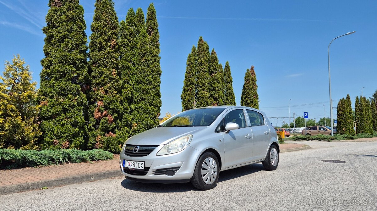 Opel Corsa 1.4 benzín automat rv.10/2009 - 2