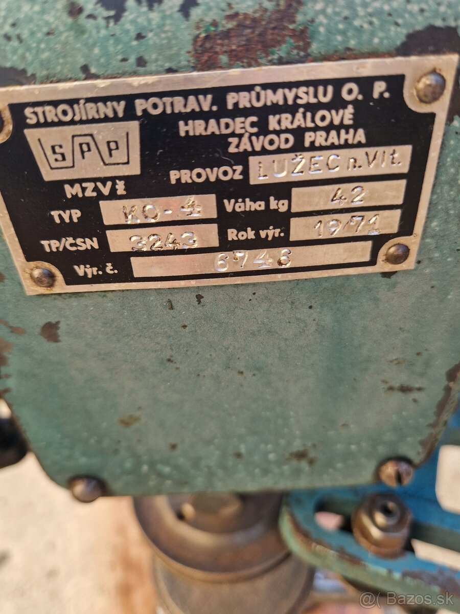 Stroj na zatváranie konzerv, konzervovač - 2