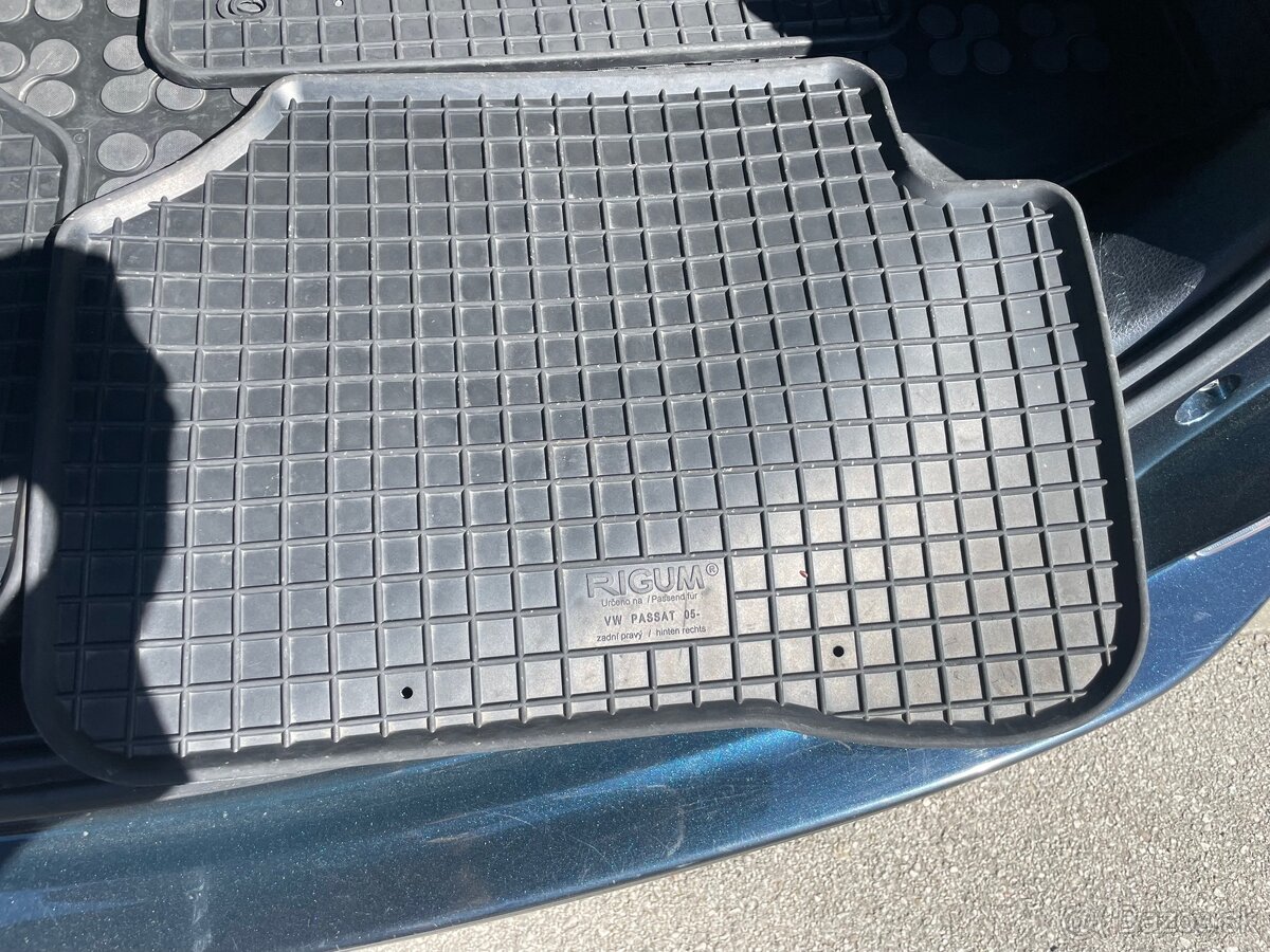 Predám gumené rohože na Passat - 2