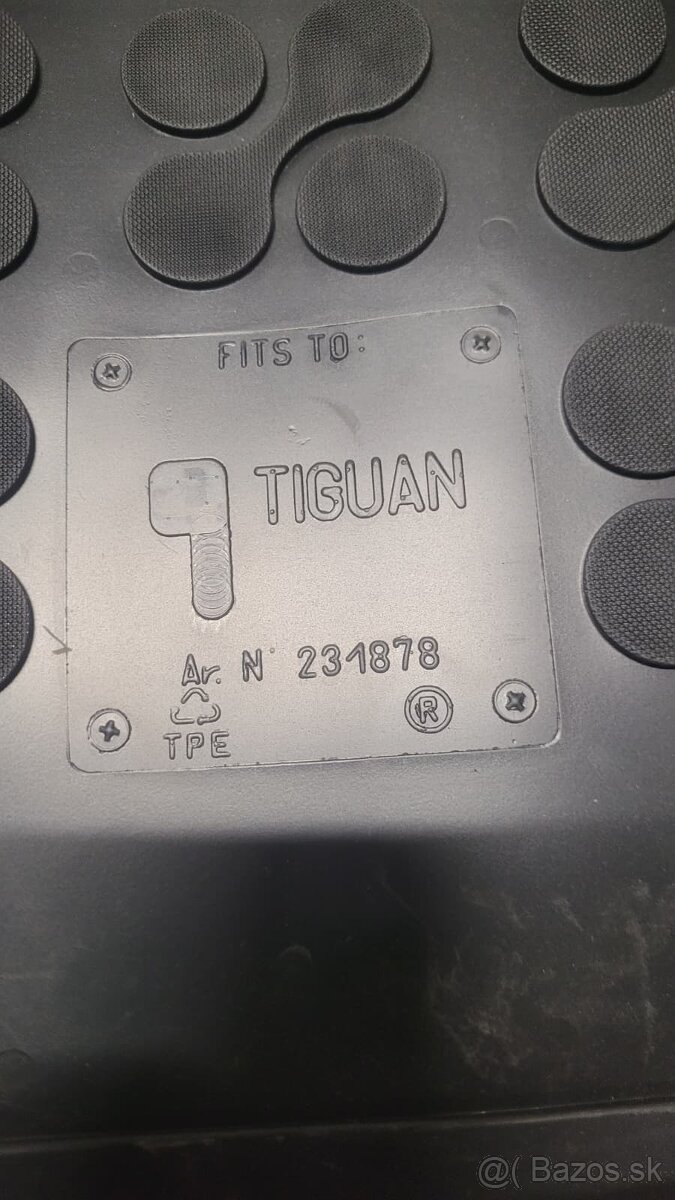 Rezervovana - Gumena vanicka do kufra Volkswagen Tiguan II - 2