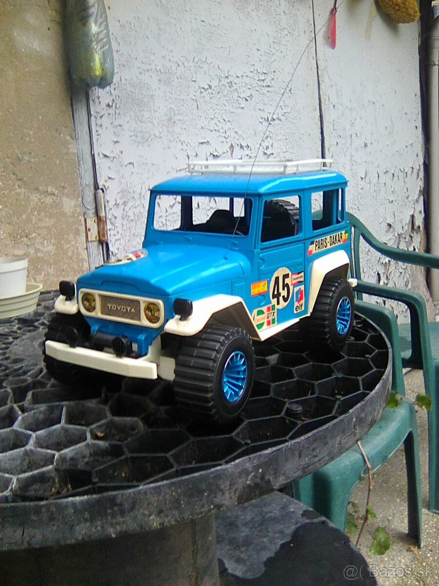 Toyota ( Joustra) - 2