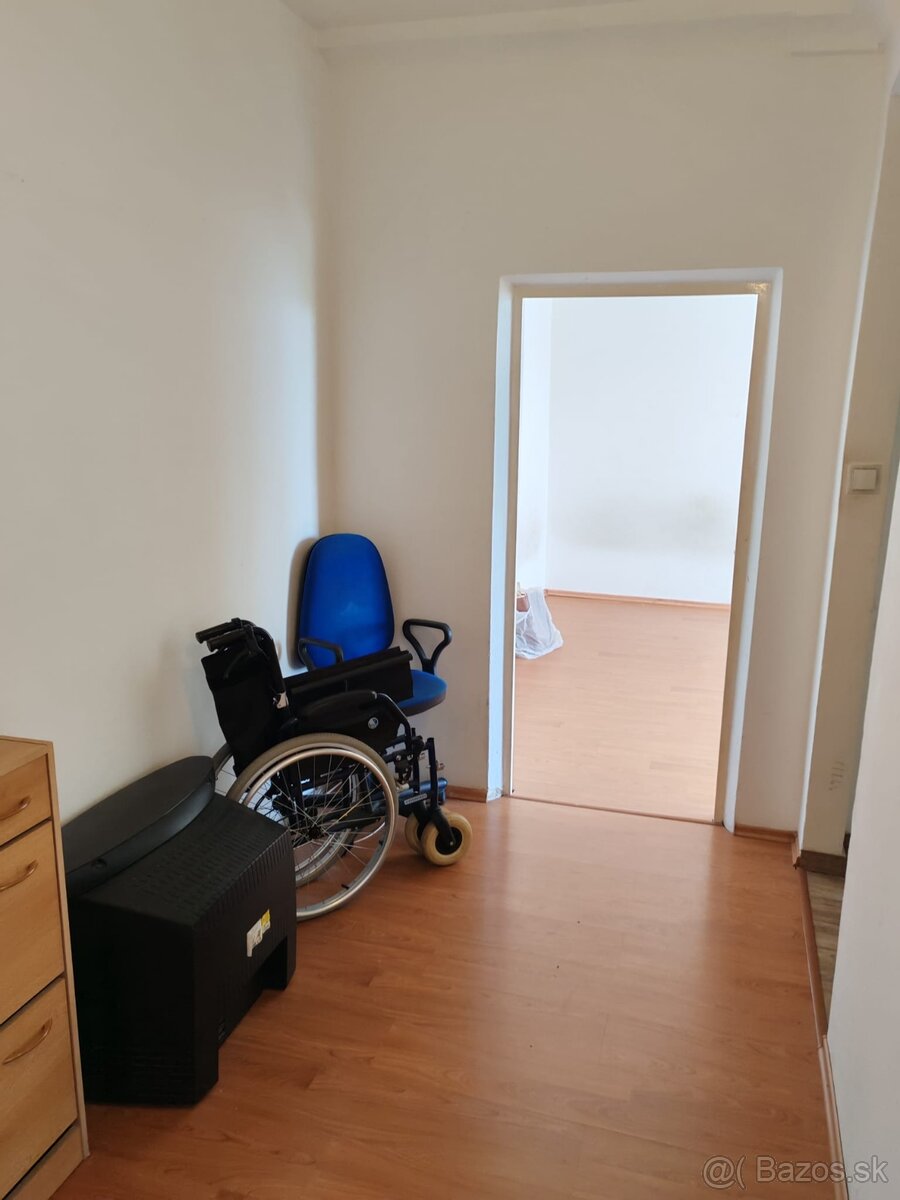 Prenájom 1‑izbový byt + kuchyňa 44 m2, BA – Ružinov. – foto 2