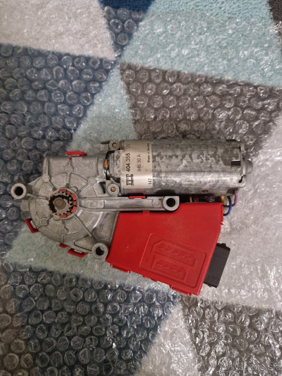 Motorček strešného okna - 2