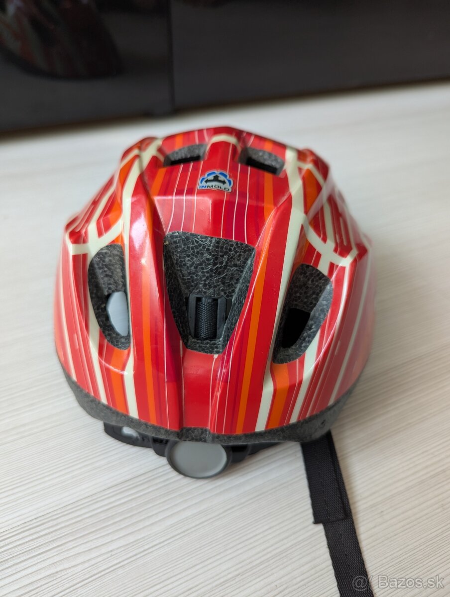 Predám pouzivanú detsku prilbu author mirage - cervena - 2