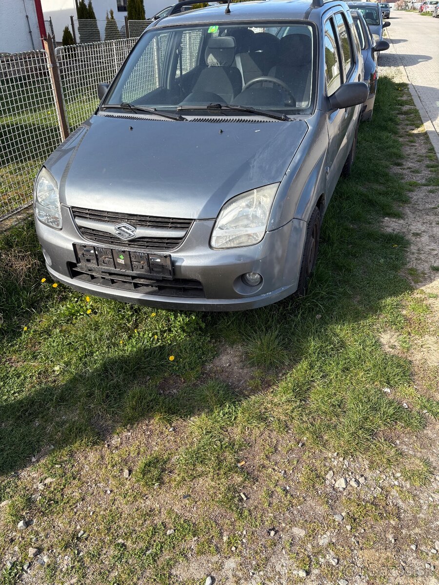 Suzuki ignis1,3b4x4 - 2