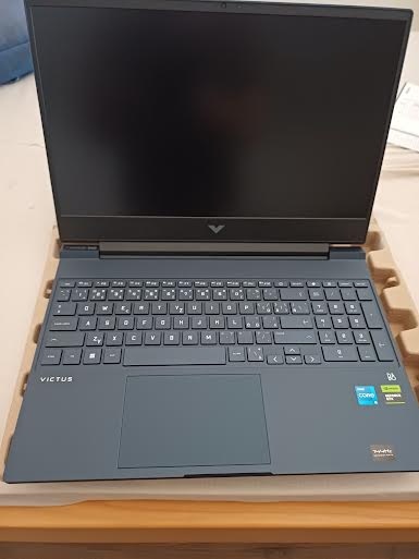 HP VICTUS - 2