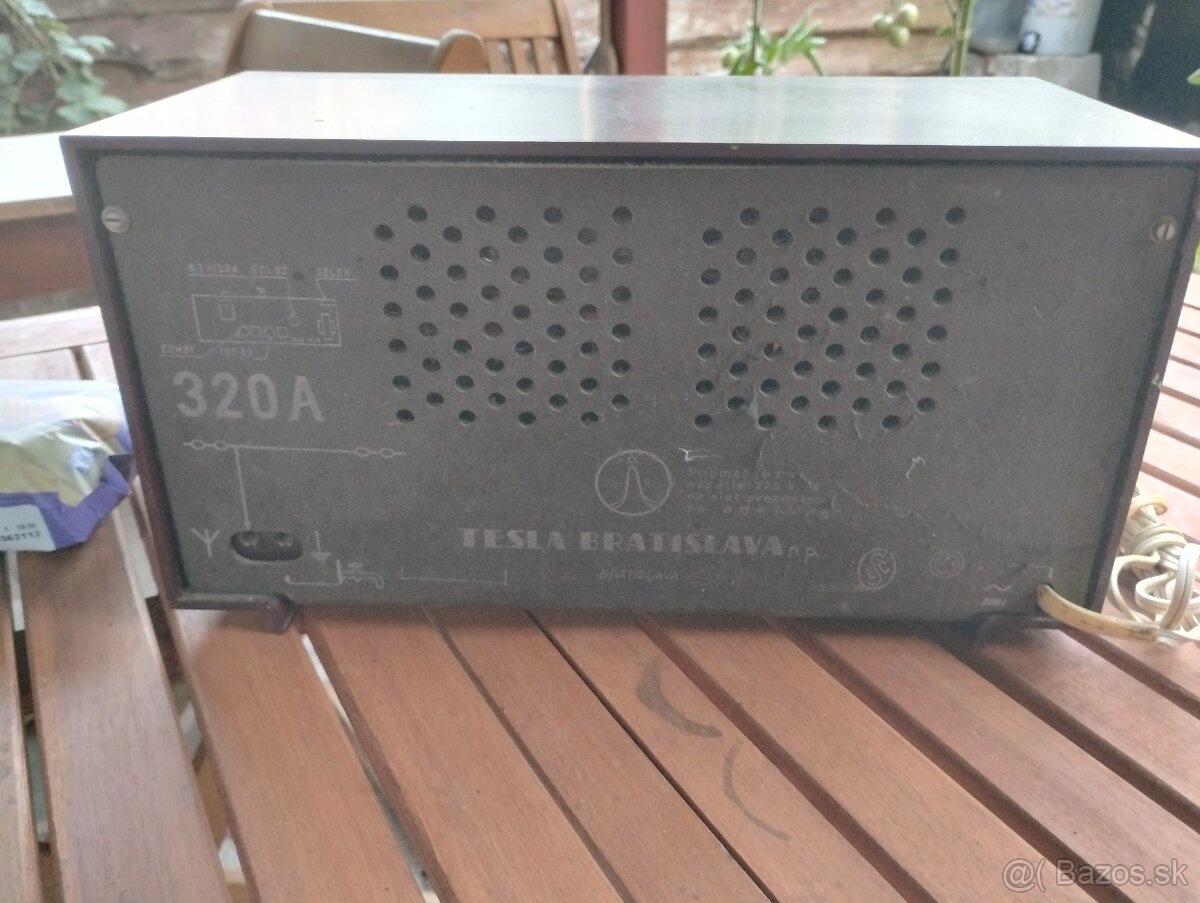Predám staré rádio - 2