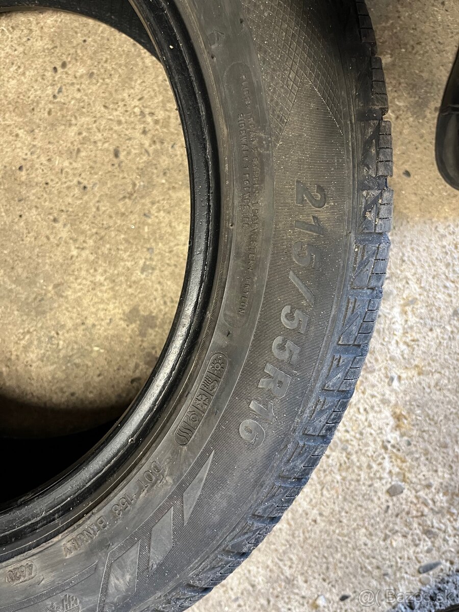 Pneu 215/55 R16 - 2