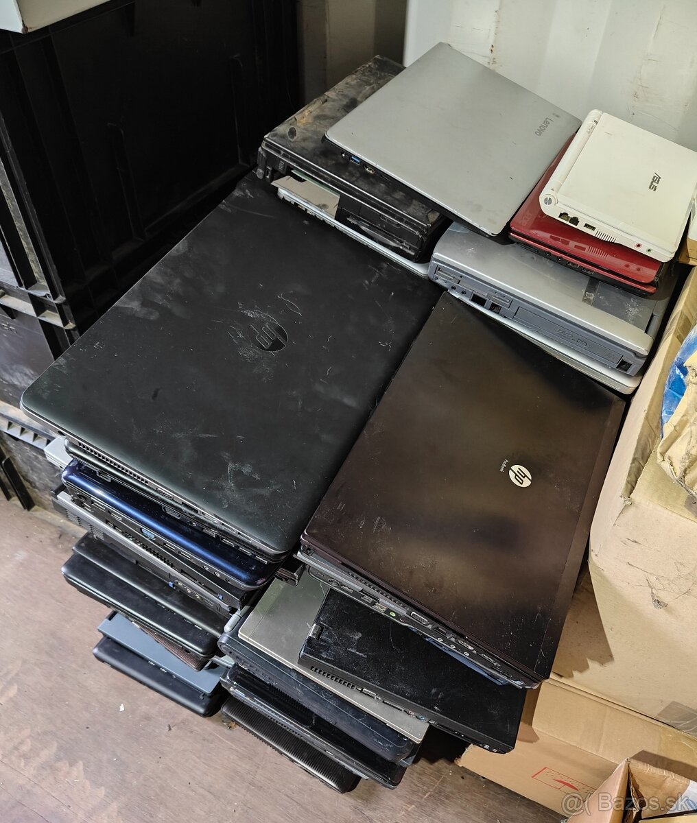 Hromada notebookov - 2