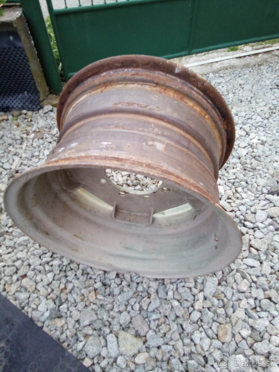 Kúpim Kolesa toron, pneumatiky, plášte zetor 18.4/26 - 2