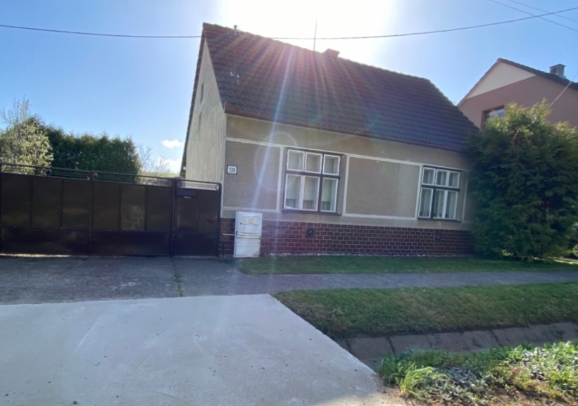 Na predaj 3 izbový rodinný dom s krásnym pozemkom - 2