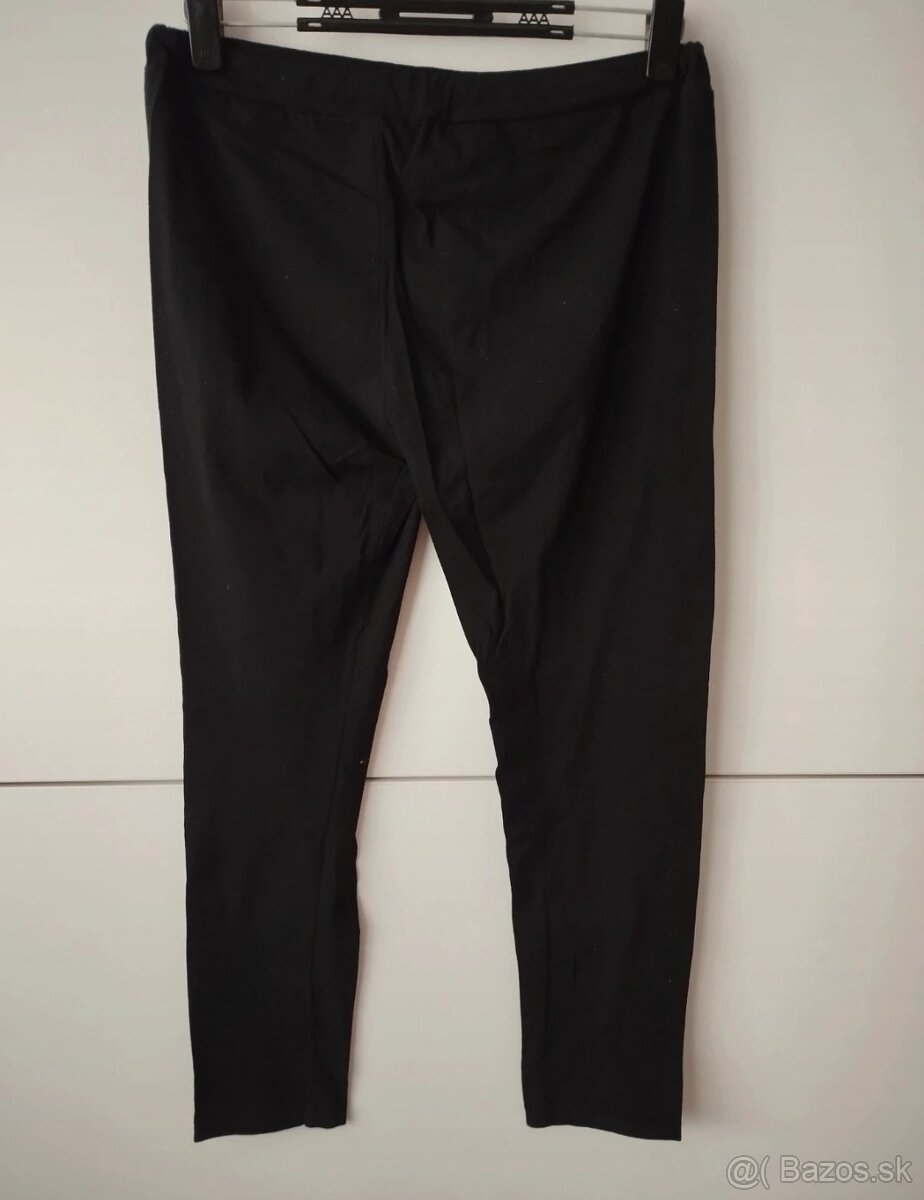 Čierne kratšie legíny - 2