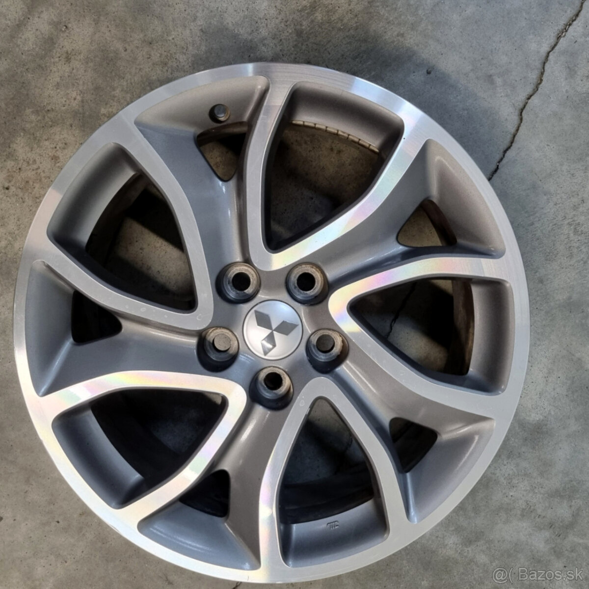 Hliníkové disky 5x114,3 R18 7J ET38 - 2